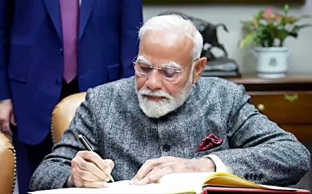 ट्रंप के 50% वाले टैरिफ के जवाब में क्या बड़ा कदम उठाने जा रहे मोदी? डेडलाइन से ठीक एक दिन पहले PMO ने बुलाई बैठक