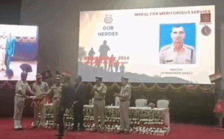 भिवानी के रिटायर्ड CRPF जवान वीरता पदक से सम्मानित:नक्सलियों का डटकर किया था मुकाबला; रिटायरमेंट के सवा साल बाद मिला सम्मान