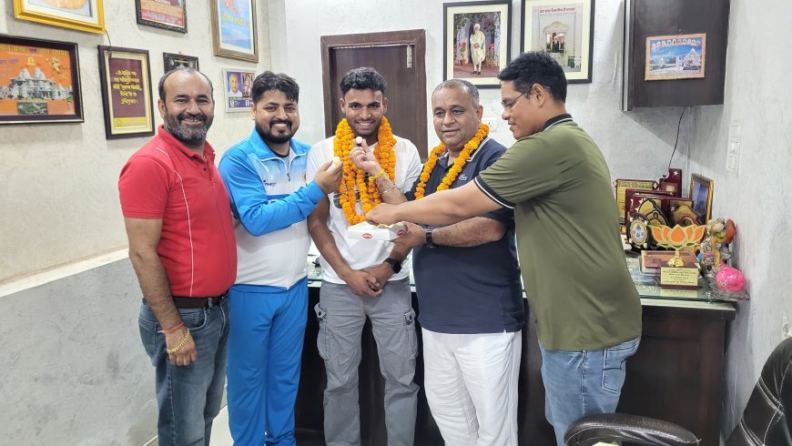 कमल की मेहनत और संघर्ष की कहानी सभी के लिए एक प्रेरणा का स्रोत है। – भारत भूषण चुघ, अध्यक्ष, जिला जु-जित्सू एसोसिएशन।
