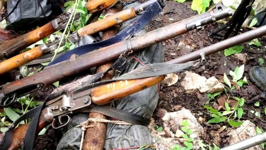 Chhattisgarh : बीजापुर में सुरक्षाबलों को मिली बड़ी सफलता, 6 इनामी समेत 9 नक्सलियों ने किया सरेंडर