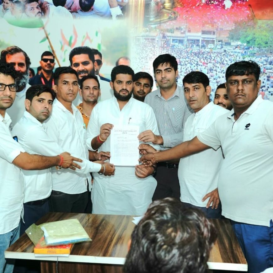 हिसार में जियो फेंसिंग प्रणाली को लेकर विरोध:कर्मचारियों ने विधायक को सौंपा ज्ञापन, व्यवस्था को असंवैधानिक बताया