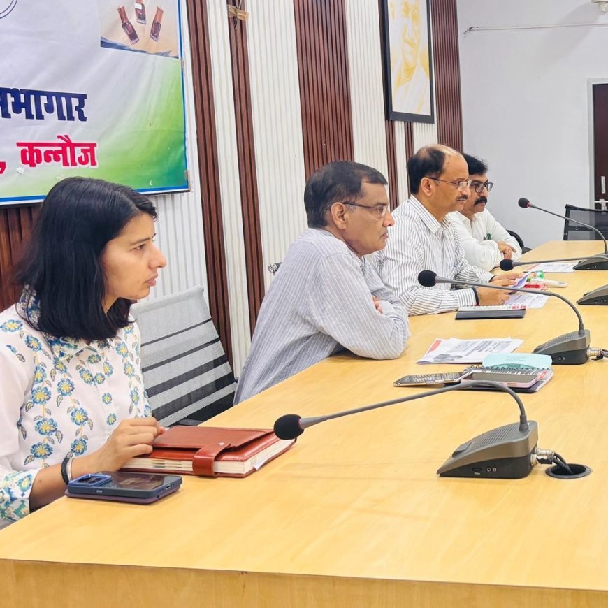 नवजात शिशुओं की फीडिंग में सौरिख ब्लाक फिसड्डी:आयुष्मान कार्ड बनाने में कन्नौज, छिबरामऊ, उमर्दा और तालग्राम पिछड़े, डीएम ने दी चेतावनी