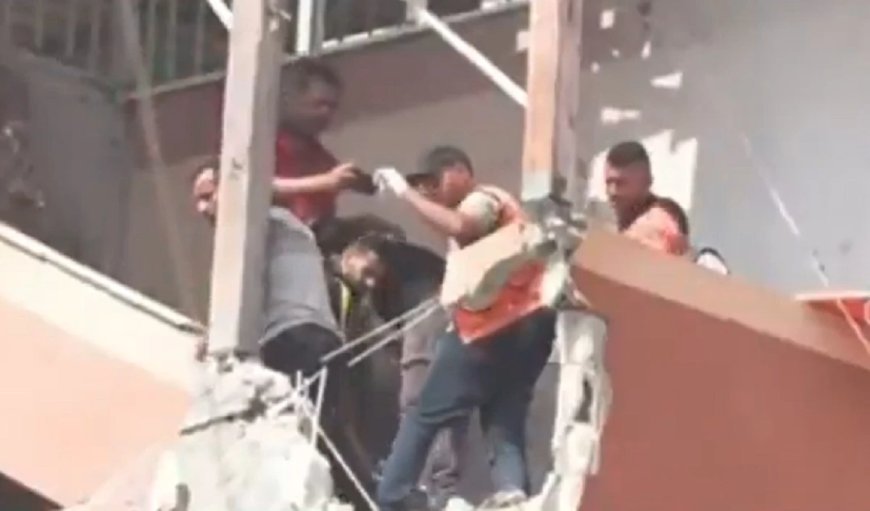 Israel ने गाजा में फिर बरसाए बम, एयर स्ट्राइक में पत्रकारों समेत कम से कम 15 लोगों की मौत