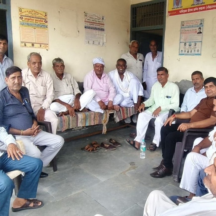 महम में प्रदर्शन को लेकर कर्मचारियों की बैठक:जॉब सुरक्षा और वेतन वृद्धि की मांग, पंचकूला में धरने का निर्णय