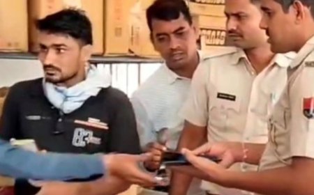 बैग में कट लगाकर 1 लाख ले उड़े दो चोर:रतनगढ़ में रिटायर्ड टीचर से हुई वारदात, पशुधन खरीदने के ​लिए बैंक से​ निकाले थे रुपए