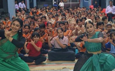 अंतरराष्ट्रीय नृत्यांगना ने झालावाड़ में दी भरतनाट्यम की प्रस्तुति:डॉ. संगीता कबीलन ने भरतनाट्यम से दर्शाया राम और शिव का स्वरूप