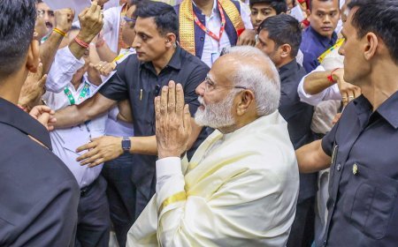 स्वदेशी उत्पादों को बढ़ावा देने के लिए अभियान चलाएं छात्र और शिक्षकः प्रधानमंत्री मोदी