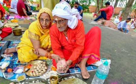 कब है सर्वपितृ अमावस्या 2025? जानें सही तिथि, शुभ मुहूर्त और पितरों की शांति के लिए तर्पण की पूरी विधि