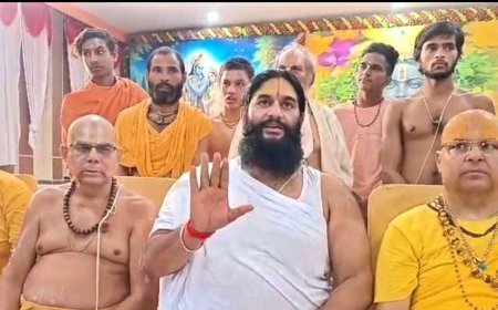 अयोध्या में फिल्मी रामलीला का विरोध, साधु-संतों ने खोला मोर्चा