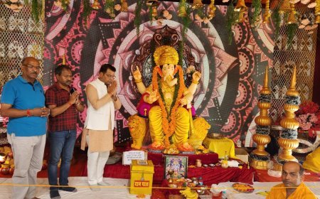 विधायक शिव अरोरा गणपति महोत्सव पर विभिन्न स्थानों पर आयोजित कार्यक्रमो मे हुऐ शामिल*