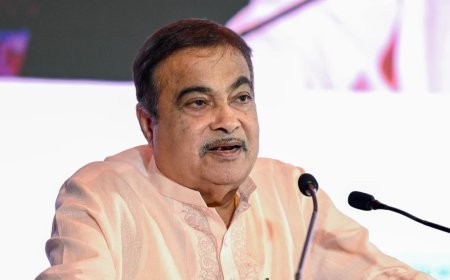 अयोग्य 97 लाख वाहनों को कबाड़ में बदलने से मिलेगा 40,000 करोड़ रुपये जीएसटीः गडकरी