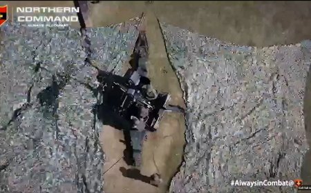 Op Sindoor में नष्ट हुई थी इमारतें, पाकिस्तान ने पुनर्निर्माण के लिए लश्कर को भूकंप राहत वाले पैसे दे दिए