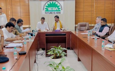 प्रभावित परिवारों के लिए अब तक पर्याप्त कौशल विकास केन्द्र स्थापित न होना गंभीर चिंता का विषय