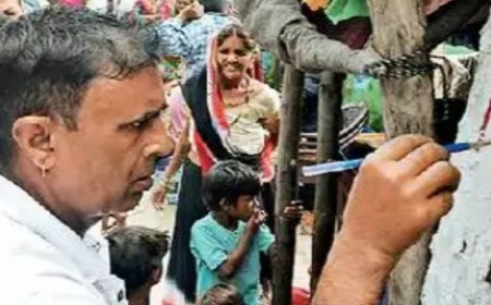 पंचकूला माता मनसा देवी परिसर के बाहर तोड़े मार्किंग पोल:पौने 4 एकड़ जमीन पर बसी हैं करीब 612 झुग्गियां, हटाना हुआ मुश्किल