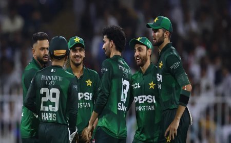 PAK vs UAE: पाकिस्तान और यूएई का मैच देरी से होगा शुरू,  मैच रेफरी Andy Pycroft है बड़ी वजह