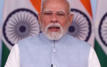 प्रधानमंत्री ने 20 मिनट देश को संबोधित किया:बोले- कल से GST बचत उत्सव; खड़गे ने कहा- ये घाव देकर बैंडऐड लगाने जैसा