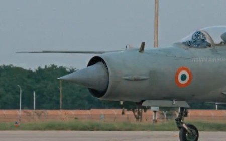 मिग-21 फाइटर जेट 26 सितंबर को रिटायर होगा:62 साल पहले एयरफोर्स में शामिल हुआ था, 3 जंग में शामिल रहा; अब तक 400 क्रैश