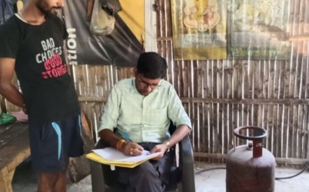 बीकेटी में घरेलू गैस सिलेंडर का अवैध इस्तेमाल:दो मिठाई की दुकानों पर कार्रवाई, सिलेंडर किए सीज