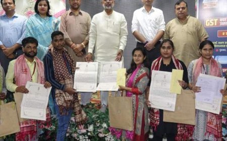 बूंदी में 222 नव-नियुक्त कर्मचारियों को सौंपे नियुक्ति पत्र:मंत्री नागर ने नव-नियुक्त कर्मचारियों से किया ईमानदारी से जनसेवा करने का आग्रह