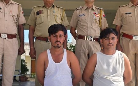 रंजिश में दुकान में आग लगाने का मामला:मतोड़ा पुलिस ने तीन दिन में दो आरोपियों को किया गिरफ्तार, मोटरसाइकिल जब्त