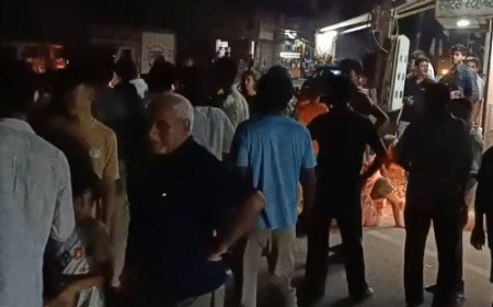 भिवानी में लोगों ने किया रोड जाम:बोले- डेढ़ महीने से पानी के लिए तरह रहे, जमकर की नारेबाजी