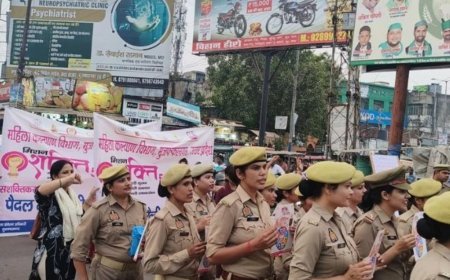 महिला सशक्तिकरण को बढ़ावा देने के लिए निकाली रैली:डीएम-एसएसपी ने दिखाई हरी झंडी, "नारी शक्ति, देश की शक्ति" लगे नारे