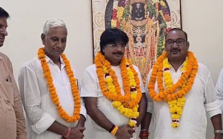 कोटपूतली में रामलीला कमेटी का किया सम्मान:माला पहनाकर मोमेंटो भेंट किया, बीजेपी जिला प्रवक्ता रहे मौजूद