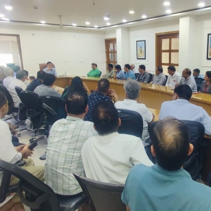 हांसी में सुरक्षा को लेकर पुलिस-व्यापारियों की बैठक:नाइट विजन CCTV लगाने पर जोर, एटीएम पर गार्ड की तैनाती जरूरी