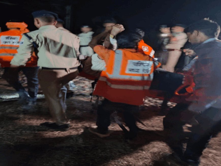 कोटा में ट्रेन के डिरेल होने की मॉक ड्रिल:4 डिब्बे पटरी से उतरे, कोचों में फंसे यात्री