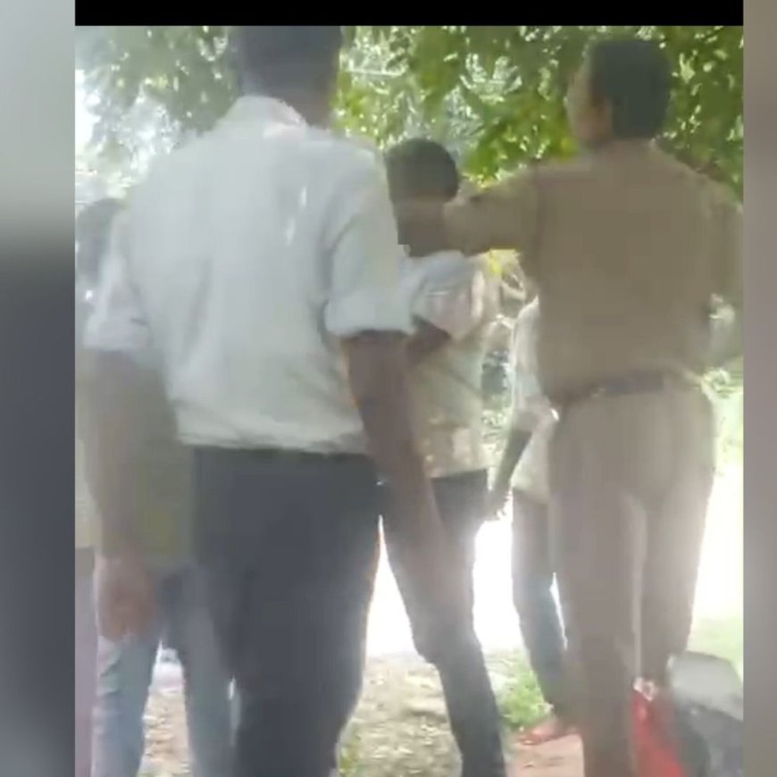नशे में धुत युवक ने प्रधान प्रतिनिधि पर हमला किया:चंद्रिका देवी मंदिर के पास हुई घटना, पुलिस तैनात थी