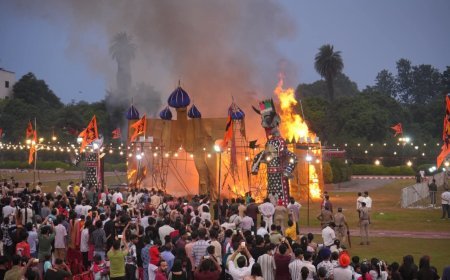मुख्यमंत्री पुष्कर सिंह धामी ने परेड ग्राउंड, देहरादून में आयोजित दशहरा महोत्सव में की सहभागिता।*