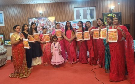 सरवती देवी मैमोरियल ट्रस्ट द्वारा महिलाओं को मां अम्बे सम्मान पत्र प्रदत्त कर मनाया डांडिया उत्सव ।