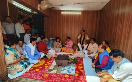 मंत्रोच्चार और विधि विधान के साथ भाजपा के नये सदस्यों ने किया कार्यभार ग्रहण