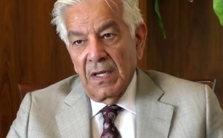 पाकिस्तानी सेना के बाद रक्षामंत्री की भारत को धमकी:कहा- अब जंग हुई तो भारत अपने ही फाइटर जेट्स के मलबे में दब जाएगा