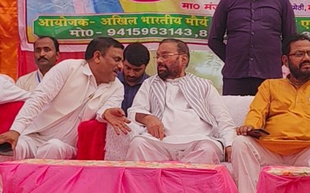 अमेठी में स्वामी प्रसाद मौर्य बोले-:"10 साल का ब्राह्मण 100 साल के क्षत्रिय का पिता होता है, सरकार हिन्दू-मुस्लिम मुद्दा बनाए रखना चाहती है