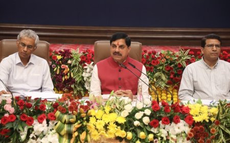 भोपाल में कलेक्टर-कमिश्नर कॉन्फ्रेंस में बोले CM डॉ. मोहन यादव, जनता से संवाद के साथ जनप्रतिनिधियों का करें सम्मान, निगेटिव खबरों का करें खंडन