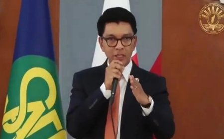 मेडागास्कर में नाटकीय मोड़, अविश्वास प्रस्ताव से पहले राष्ट्रपति ने संसद की भंग, फिर देश से फरार!