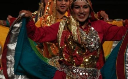 लोकरंग में हुए लंगा गायन में गूंजे थार के स्वर:तमिलनाडु के कलाकारों ने किया रोमांचित, नृत्य से की दुर्गा देवी और काली माता की उपासना