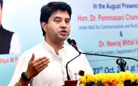 भारतीय दूरसंचार सेवाएं वैश्विक स्तर पर शीर्ष तीन में शामिल: सिंधिया