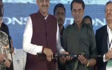 CM फडणवीस के सामने भूपति समेत 61 नक्सलियों का सरेंडर:छत्तीसगढ़ में डेढ़ करोड़ का इनामी था भूपति; सुकमा में 27 नक्सलियों ने छोड़ा हथियार