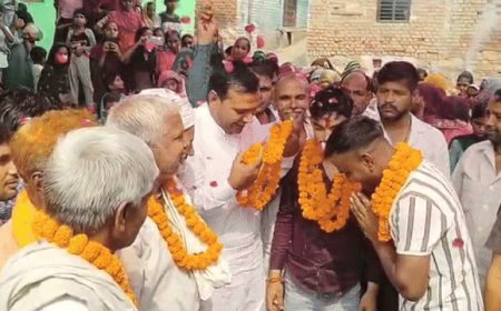 नूंह में नौकरी लगे दो युवाओं को लेकर जश्न:गांव पहुंचने पर फूल मालाओं से किया स्वागत,सरपंच बोले गौरव का क्षण