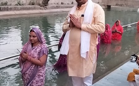 टोहाना में महिलाओं ने डूबते सूर्य को दिया अर्घ्य:नहर किनारे व्रती महिलाओं और श्रद्धालुओं की भीड़, मंगल कामना के लिए छठ पूजा