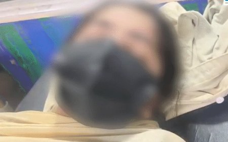 दिल्ली में छात्रा पर एसिड अटैक, दोनों हाथ झुलसे:DU के लक्ष्मीबाई कॉलेज की स्टूडेंट, 3 युवकों ने किया हमला; तलाश जारी