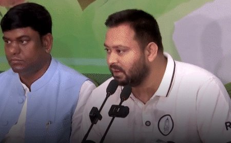 JDU बाहुबली अनंत सिंह का मंच टूटा, नीचे गिरे:तेजस्वी बोले- नीतीश चाचा पलटी मारकर भाजपा में गए, हमारी सरकार वक्फ बिल कूड़े में फेंकेगी