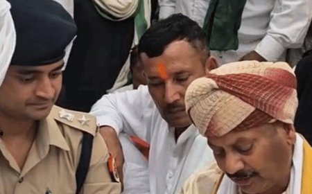 प्रयागराज में किसानों की महापंचायत:पुलिस कार्रवाई पर भड़के राष्ट्रीय अध्यक्षर; बोले - इशारे पर किसान नेताओं के खिलाफ दर्ज होते हैं फर्जी मुकदमे