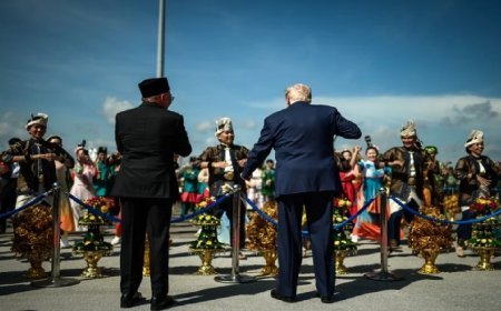 मलेशिया के PM संग नाचते-नाचते ट्रंप ने अब इस देश पर ठोक दिया 10% का टैरिफ, दुनिया हैरान!