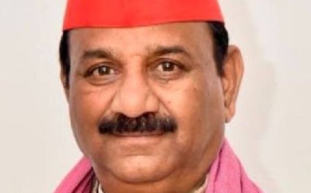 सपा ने उठाया निर्वाचन आयोग की निष्पक्षता पर सवाल:भाजपा मानसिकता वाले अधिकारियों को हटाने के बाद हो SIR