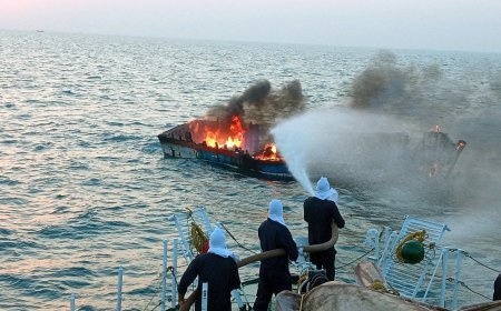 अमेरिका ने प्रशांत महासागर में मादक पदार्थ ले जा रही एक और नाव पर हमला किया, चार लोग मारे गए