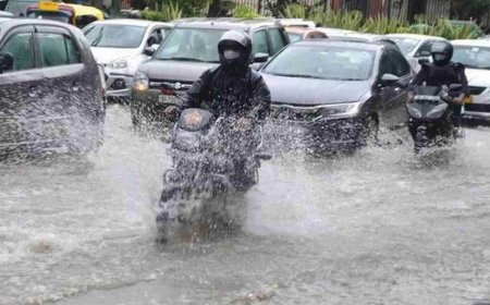Weather Update : मोंथा चक्रवात से बिगड़ा मौसम, बारिश के साथ ठंड ने दी दस्तक, कई राज्यों में अलर्ट