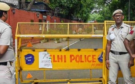 पाकिस्तान के लिए जासूसी करने वाला शख्स दिल्ली से गिरफ्तार:कई साल से खुफिया जानकारी भेज रहा था; फेक पासपोर्ट-आईडी बरामद